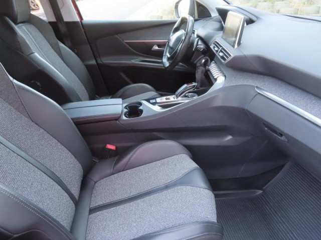 Peugeot 3008  1.2 PureTech 