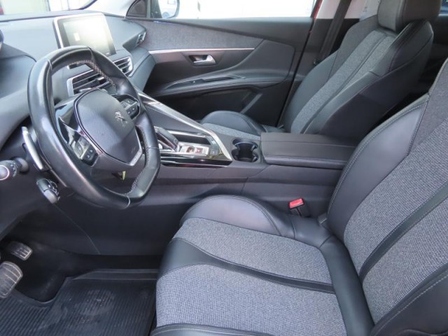 Peugeot 3008  1.2 PureTech 