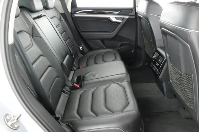 Volkswagen Touareg  3.0 TDI 