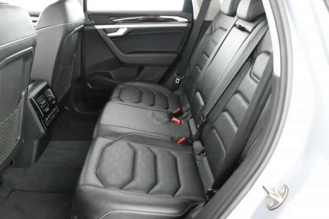 Volkswagen Touareg  3.0 TDI 