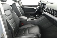 Volkswagen Touareg  3.0 TDI 