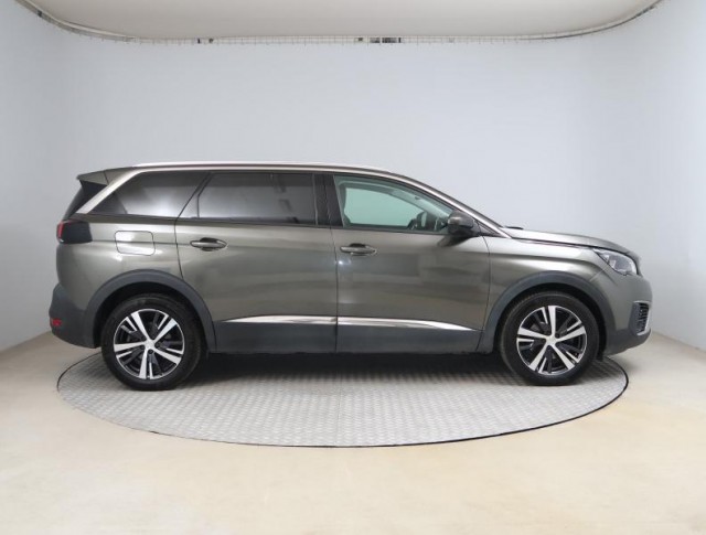 Peugeot 5008  PureTech 130 Allure