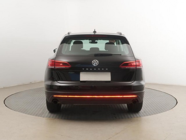 Volkswagen Touareg  3.0 TDI 