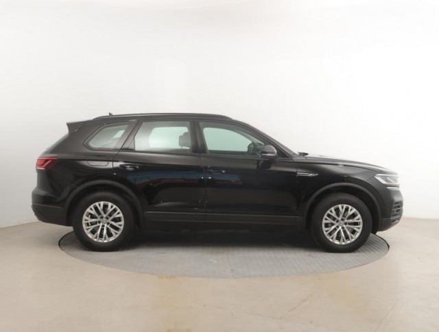 Volkswagen Touareg  3.0 TDI 