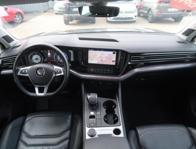 Volkswagen Touareg  3.0 TDI 