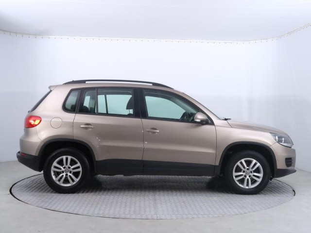 Volkswagen Tiguan  2.0 TDI 