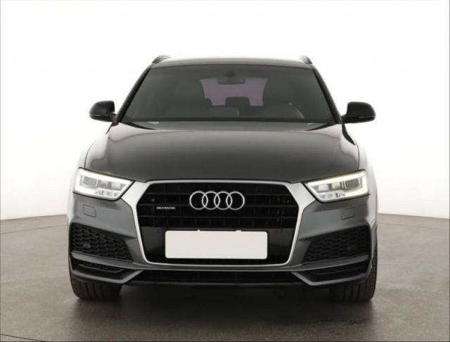 Audi Q3  2.0 TDI S-Line