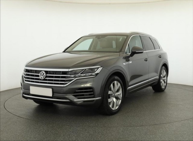 Volkswagen Touareg  3.0 TDI 