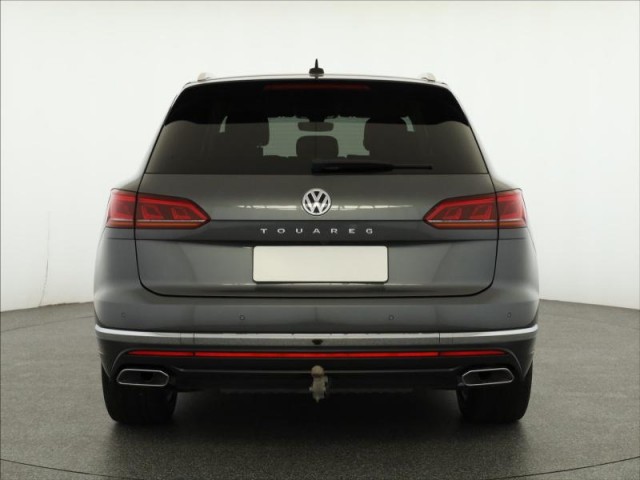 Volkswagen Touareg  3.0 TDI 