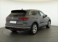 Volkswagen Touareg  3.0 TDI 