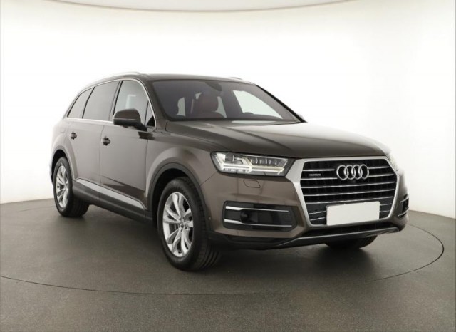 Audi Q7  3.0 TDI 