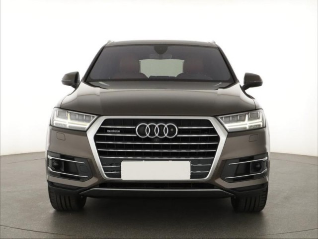 Audi Q7  3.0 TDI 