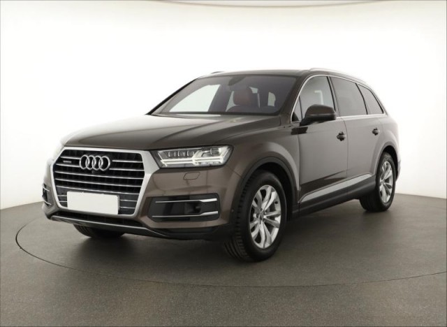 Audi Q7  3.0 TDI 