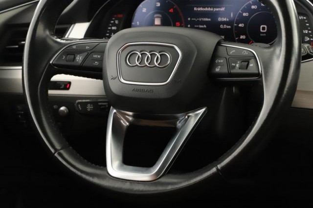 Audi Q7  3.0 TDI 