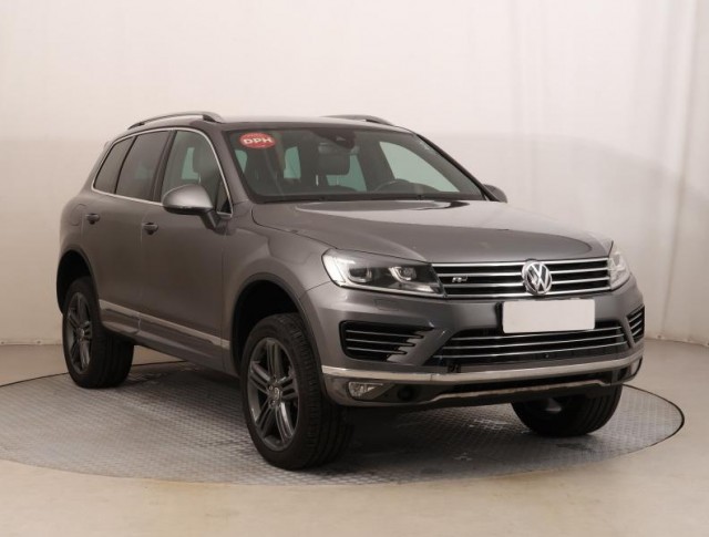 Volkswagen Touareg  3.0 TDI 