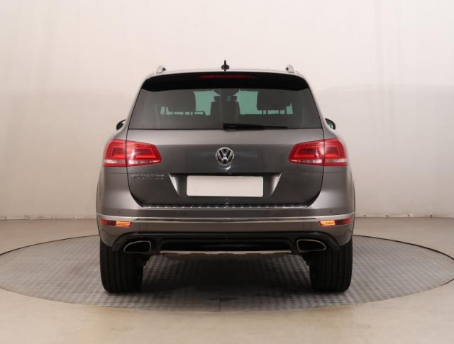 Volkswagen Touareg  3.0 TDI 