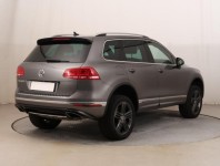 Volkswagen Touareg  3.0 TDI 