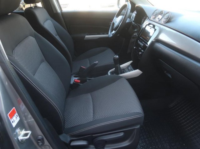 Suzuki Vitara  1.6 VVT GL +