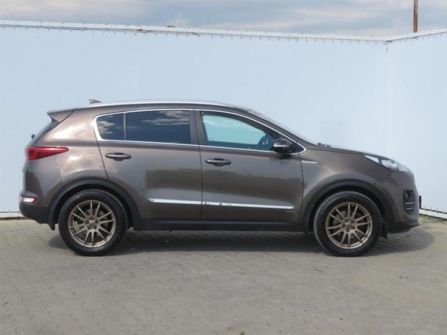 Kia Sportage  2.0 CRDi 