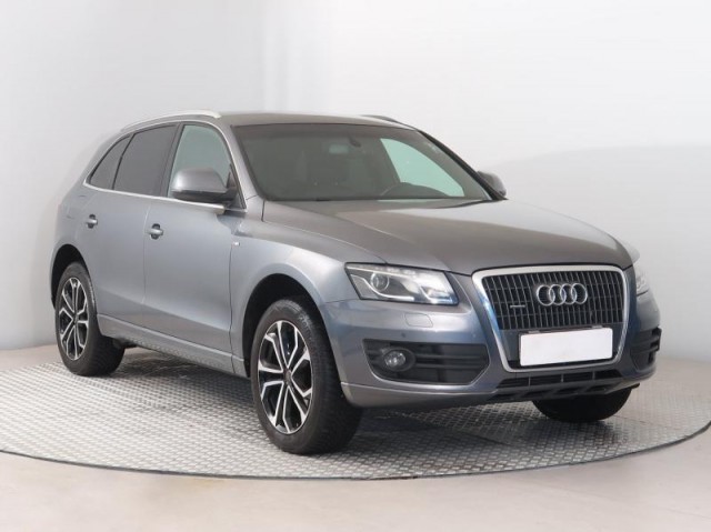 Audi Q5  2.0 TDI S-Line