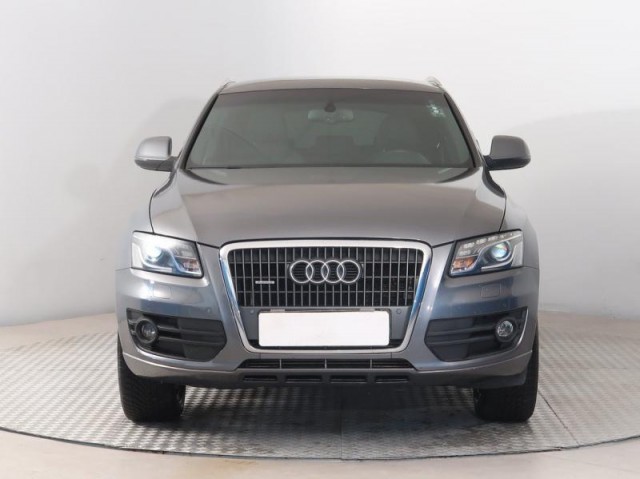 Audi Q5  2.0 TDI S-Line