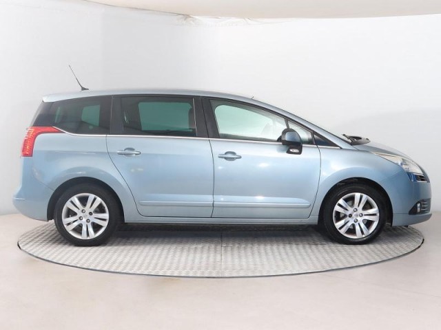 Peugeot 5008  2.0 HDI 