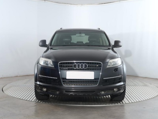 Audi Q7  3.0 TDI 