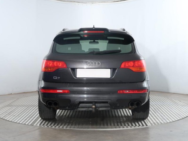 Audi Q7  3.0 TDI 