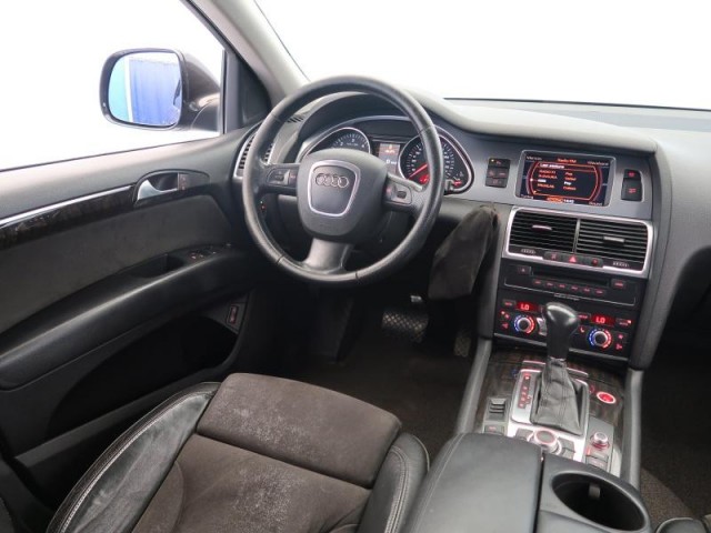 Audi Q7  3.0 TDI 