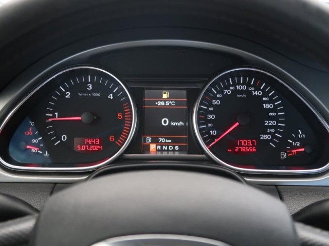 Audi Q7  3.0 TDI 