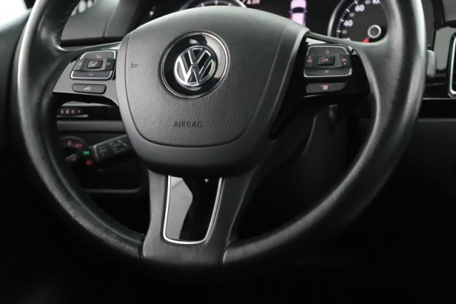 Volkswagen Touareg  3.0 TDI 