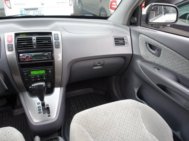 Hyundai Tucson  2.7 V6 