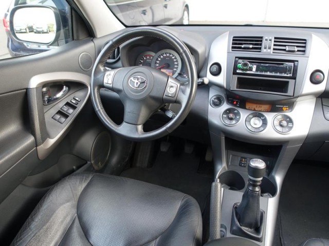 Toyota RAV 4  2.2 D-CAT 