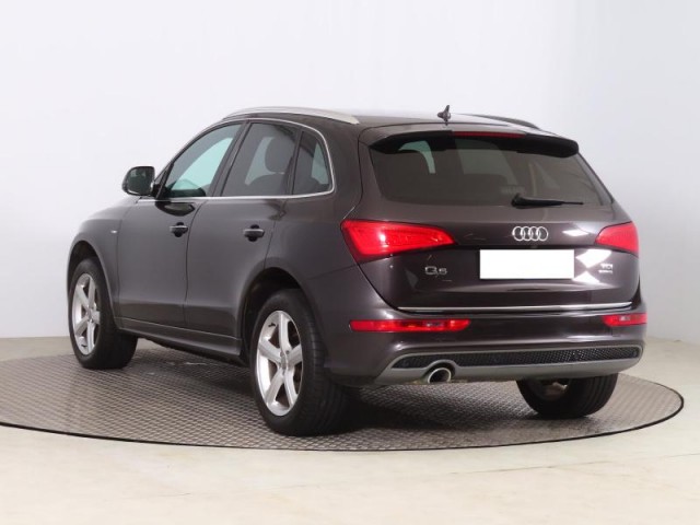 Audi Q5  2.0 TDI 