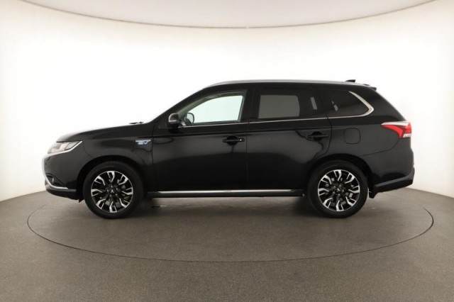 Mitsubishi Outlander  2.0 PHEV 