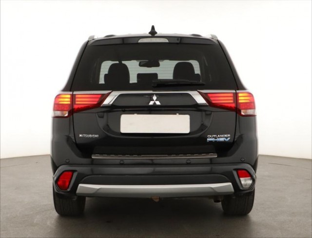 Mitsubishi Outlander  2.0 PHEV 