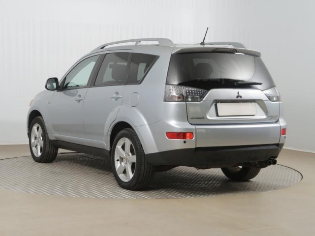 Mitsubishi Outlander  2.0 DI-D 