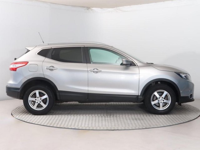 Nissan Qashqai  1.2 DIG-T 