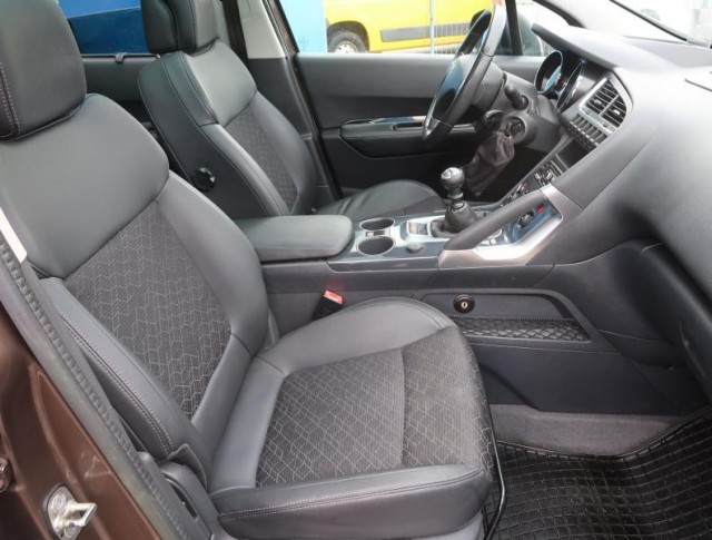 Peugeot 3008  1.6 HDi 