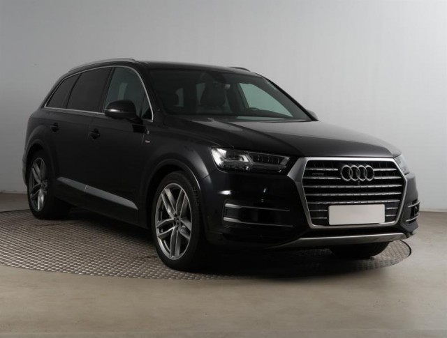 Audi Q7  50 TDI S-line