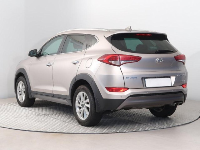 Hyundai Tucson  2.0 CRDi 