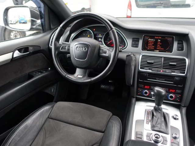 Audi Q7  3.0 TDI S-Line