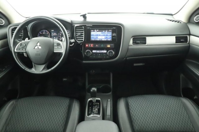 Mitsubishi Outlander  2.2 DI-D 