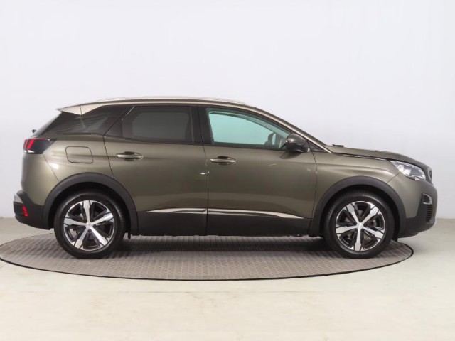 Peugeot 3008  1.2 PureTech Allure