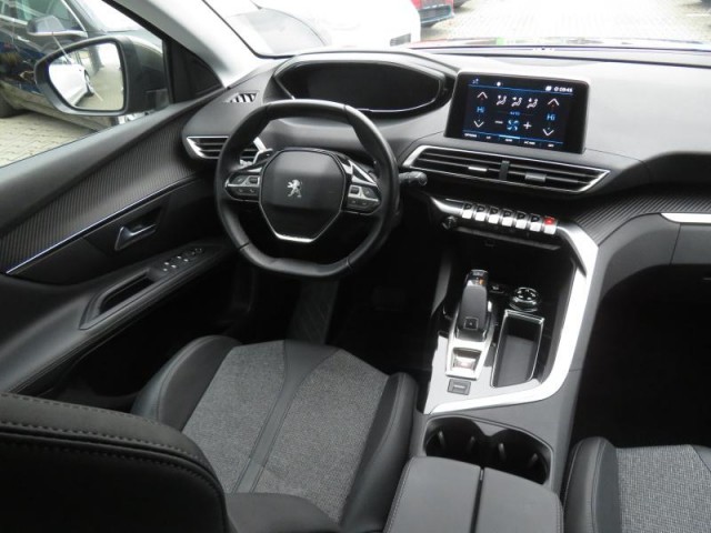 Peugeot 3008  1.2 PureTech Allure