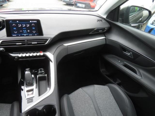 Peugeot 3008  1.2 PureTech Allure