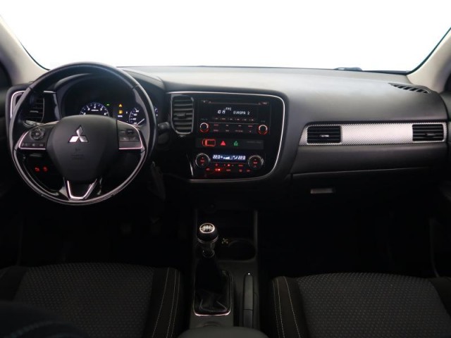 Mitsubishi Outlander  2.0 