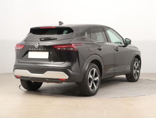 Nissan Qashqai  1.3 DIG-T MHEV 