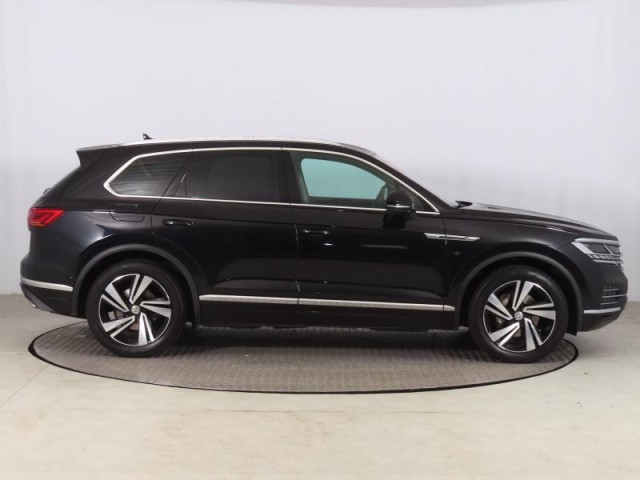 Volkswagen Touareg  3.0 TDI 