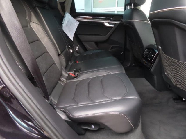 Volkswagen Touareg  3.0 TDI 